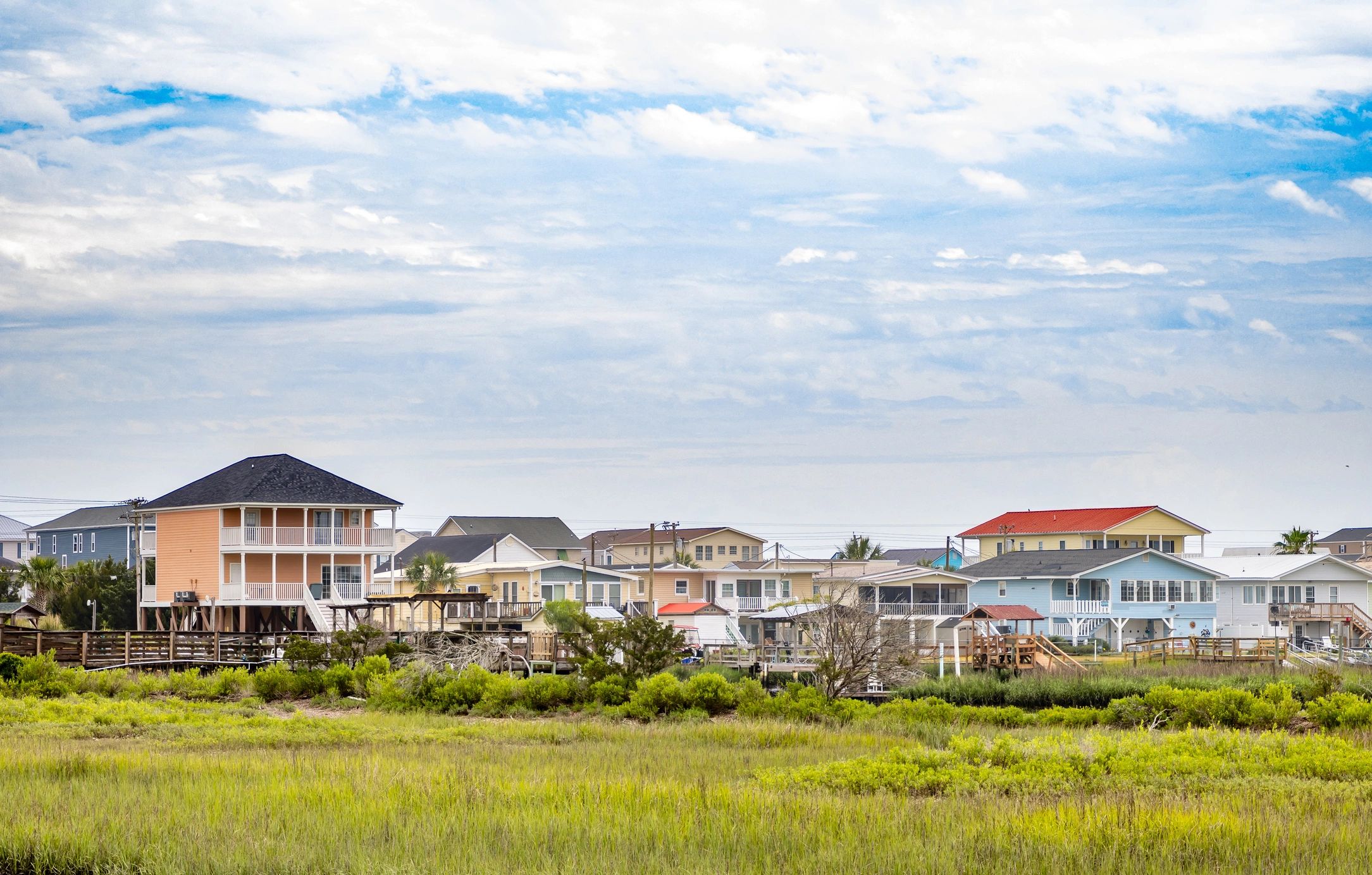 Coastal vacation houses near marsh